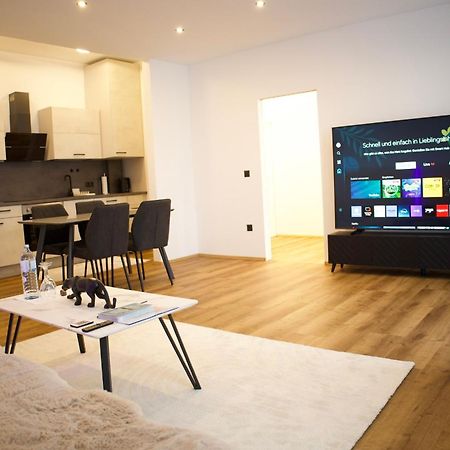 Dc Lofts I Modernes Loft In Der Stadt Salzburg Fuer Bis Zu 5 Personen Exterior photo